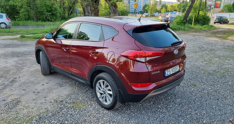 Hyundai Tucson cena 59700 przebieg: 145000, rok produkcji 2015 z Kamień Krajeński małe 211